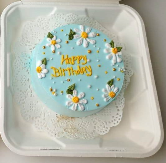 Daisies Bento Cake